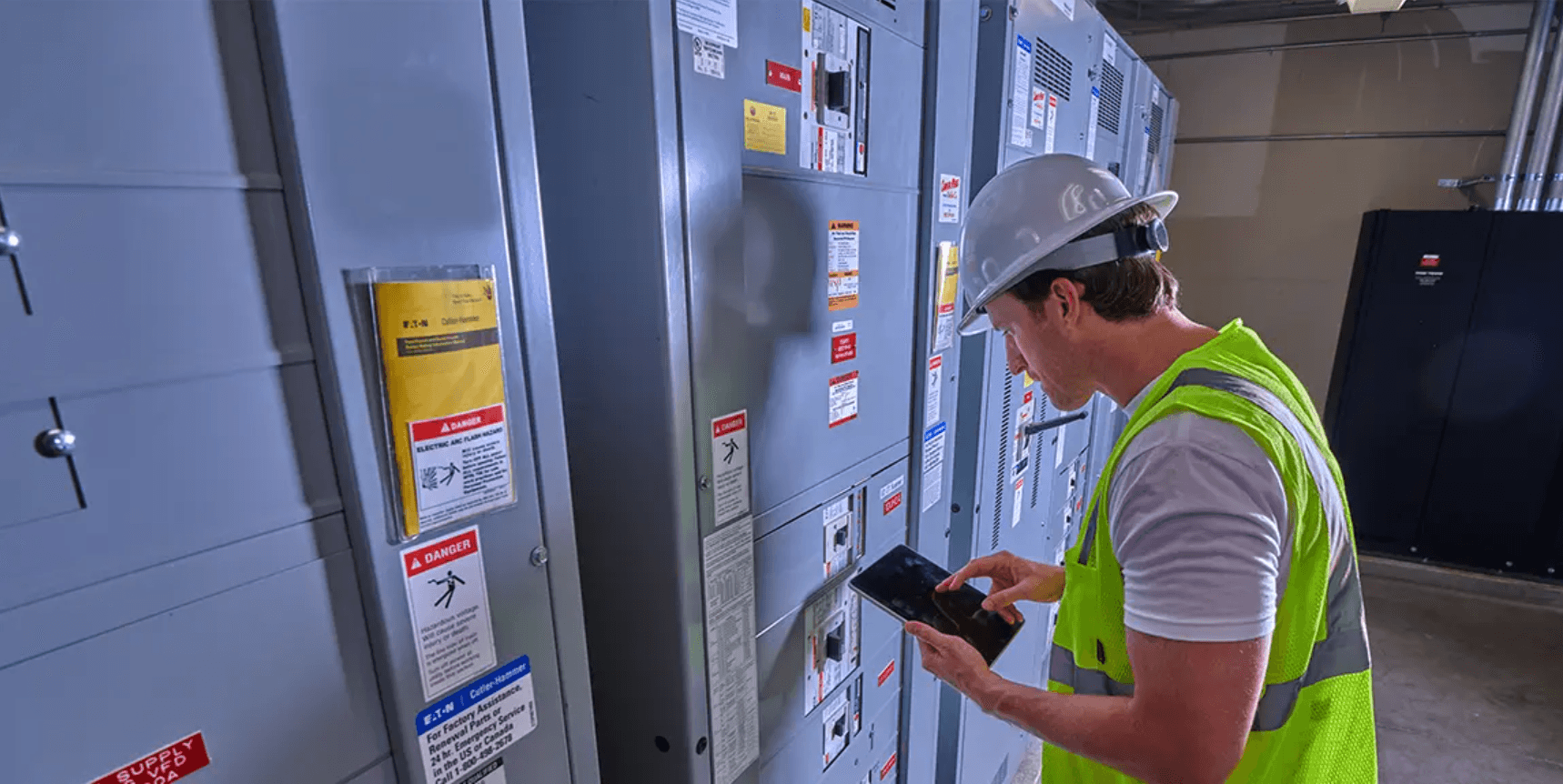 Qualified vs Unqualified Worker: What NFPA 70E Means