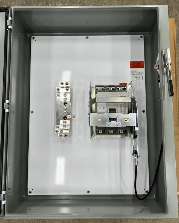 Fuses vs Molded Case Breakers in Industrial Feeders